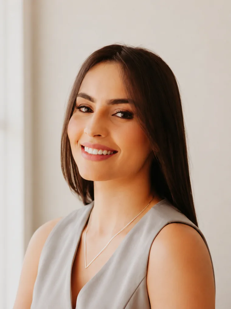 Dra. Kauany Coelho, Cirurgiã-dentista · também em Imperatriz/MA, Clínica Odonto Face