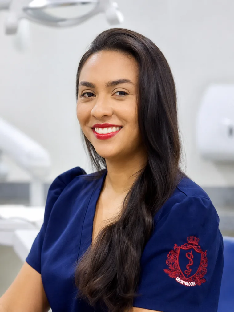 Dra. Kauane Pestana, Cirurgiã-dentista, Clínica Odonto Face